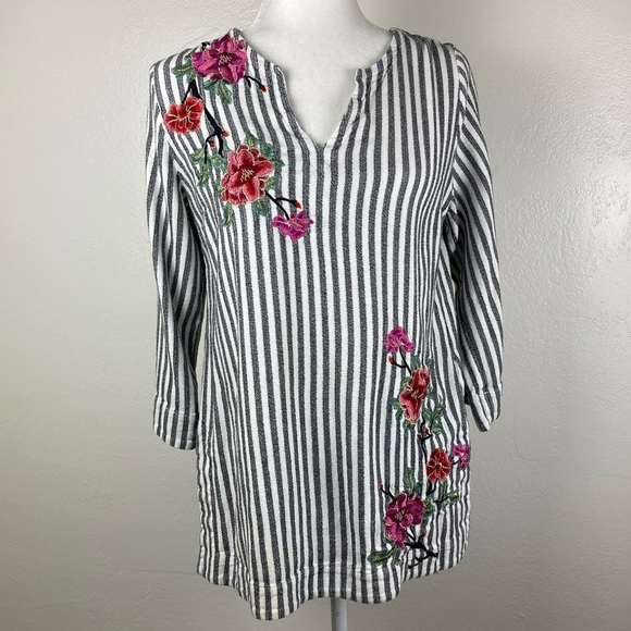 Soft Surroundings Embroidered Floral Boho Beachy Summer Tunic Stripe Top Medium - Picture 15 of 15